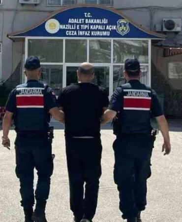Nazilli’de Jandarmadan Başarılı Operasyon: 3 Yıldır Aranan Firari Şüpheli Yakalandı