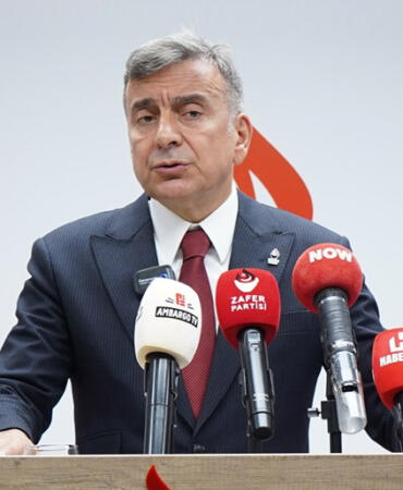 Zafer Partisi Sözcüsü Azmi Karamahmutoğlu Hakkında "Kamu Görevlisine Hakaret" Soruşturması Başlatıldı