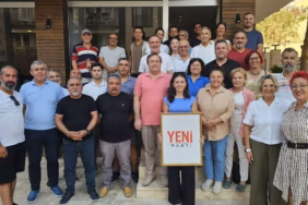 kusadasinda-yeni-parti-donemi-resmen-basladi-kusadasinda-yeni-parti-iktidara-yuruyor