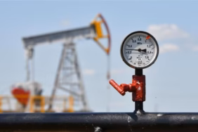 petrol-2449523-5