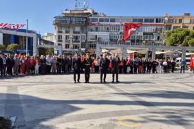 sokede-zafer-bayrami-tarihi-katilimla-kutlandi-komando-tugayi-kutlama-coskusuna-ortak-oldu-1