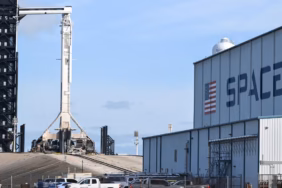 spacex-falcon-9-roketi-aa-2172388-1