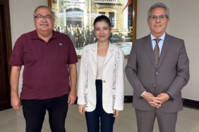 nazillide-dikkat-ceken-bulusma-yeniden-ayni-karedeler